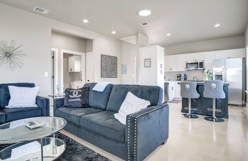 Bulverde Casa | Newly Built Modern Countryside Cottage