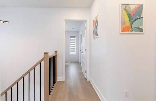 Lafleche Apartamento | Newly Built Modern Family 3 BR Free Parking
