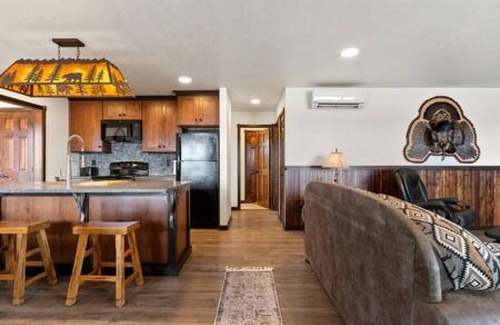 Kalispell Cabina | Centrally Located Rustic Cabin w/ Mountain Views