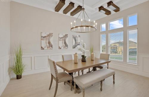 Calallen Casa | Newly Built Stylish Retreat with Designer Kitchen - Near Park & Beach