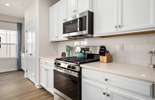 Bayside Casa | Newly Built Townhome in Amenity Filled Community