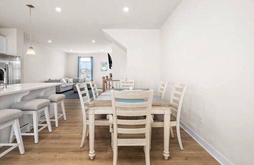Bayside Casa | Newly Built Townhome in Amenity Filled Community