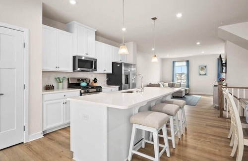 Bayside Casa | Newly Built Townhome in Amenity Filled Community