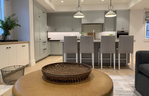 Corona del Mar Condominio | Newly built unit in CDM--oceanside of PCH with rooftop deck--walk to beach