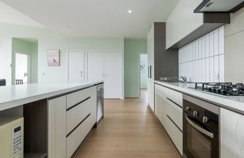 Inverloch Casa | Newly built with WiFi & Healthclub, pool & gym access