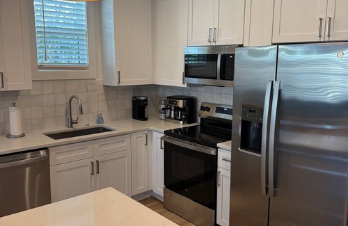 Wilmington Beach Casa | Newly Constructed 3 Bedroom Home - Rooftop Deck-Close to Beach in Carolina Beach