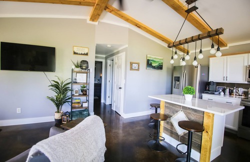 Badger Casa | Newly constructed cabin on a quiet residential pond.
