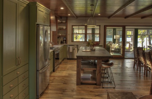 Crosslake Casa | Newly Constructed Lakeside Cottage-Heavenly Porch-2 Fireplaces-Includes Pontoon!