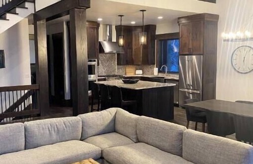 Chester Casa | Newly constructed river retreat. Fly fishing in summer, snowmobiling in winter.