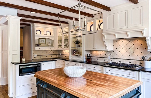 Wequetonsing Casa | Newly decorated Wequetonsing Home - Walking distance to downtown.