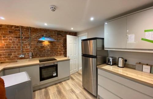Retford Casa | Newly Designed Home from Home in Retford