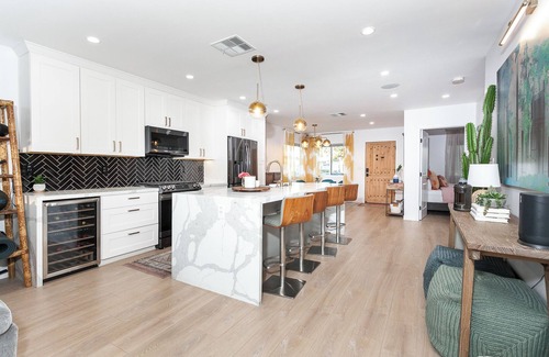 Westchester Casa | New Home w/ private Pool, Jacuzzi, & Sauna. Open for entertaining. Close to LAX