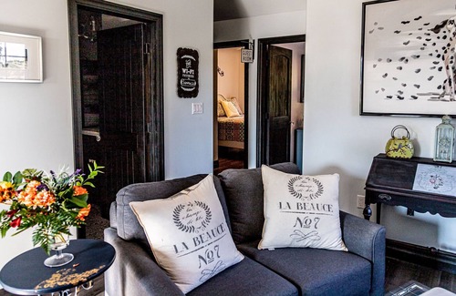 Brighton Apartamento | Newly designed loft in historical home w/fire pit, beaches and hiking trails.