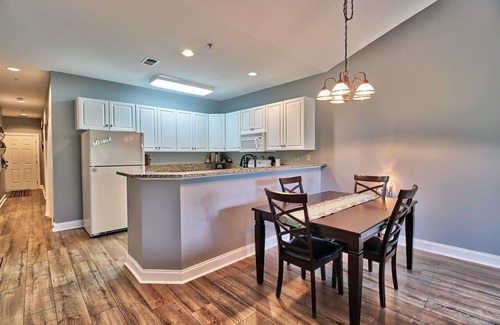 Carolina Forest Condominio | Newly furnished 2 BR condo on exclusive golf course close to beaches