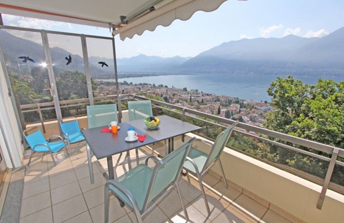 Muralto Apartamento | Newly furnished apartment in a small residence on a sunny slope above Locarno