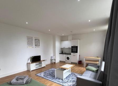 Borehamwood Apartamento | Newly Furnished Bright Studio
