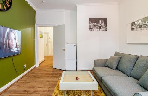 Glasgow Apartamento | Newly Furnished Flat 4 Minutes Walk To Metro