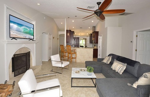 Sebastian Highlands Casa | Newly Furnished/Heated pool, Game room, 10 mins from Beach