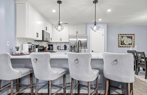 Greenacres Casa | Newly Furnished Home in Safe Quiet Neighborhood with Pool Near Shops & Dining
