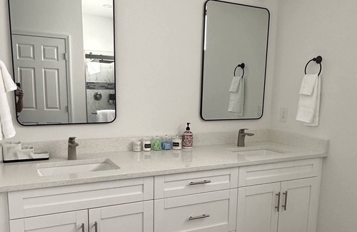 Eisenhower Casa | Newly Furnished, Private area with Beautiful Sunsets, Family/Pet-Friendly!