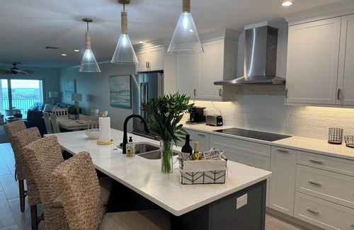 Placida Condominio | Newly listed, beautiful 2-bedroom, 2 bathroom condo in charming Boca Grande.