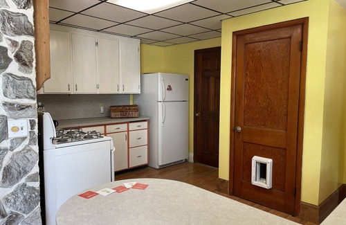 Lily Dale Casa | Newly Listed! Join us for our 2nd season of hospitality at The Pineapple Place.