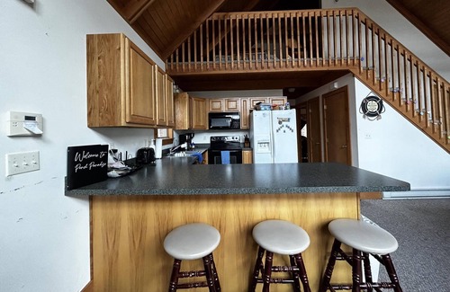 Alpine Lake Casa | Newly Listed!! Spacious secluded 3 bedroom w/loft cabin