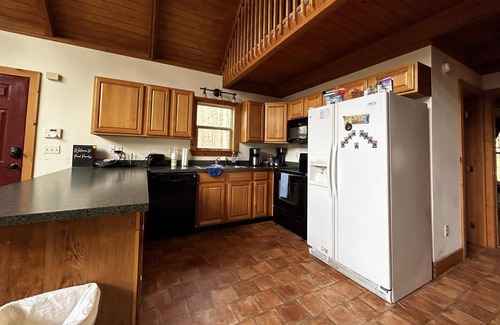 Alpine Lake Casa | Newly Listed!! Spacious secluded 3 bedroom w/loft cabin