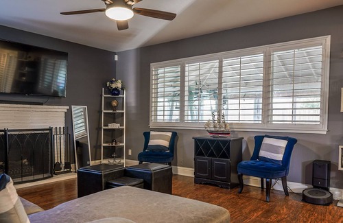Southeastern Sacramento Casa | NEWLY REDESIGNED HOME w/JACUZZI+ GAME ROOM & GYM
