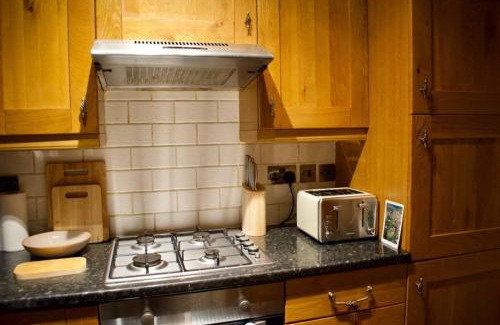 Restalrig Apartamento | Newly Refurbed Home with Free Parking