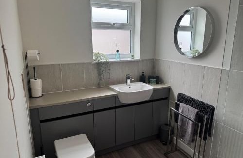 Newton-le-Willows Apartamento | Newly Refurbished, Cosy Flat Minimum 2 nights