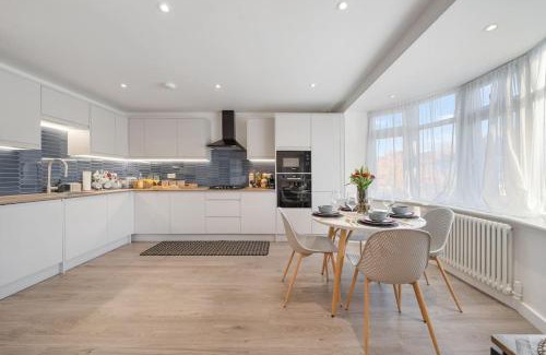 Whittington Apartamento | Newly Refurbished 2 Bed Flat