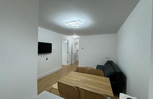 Custom House Apartamento | Newly Refurbished 2BD Flat Close to ExCel London