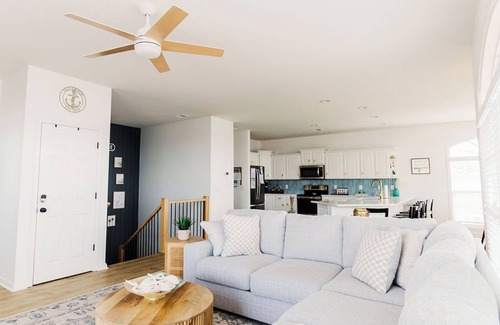 Ash Casa | Newly remodeled for 2025: Gorgeous 2nd row home w/ Ocean Views, 5BR, Pool