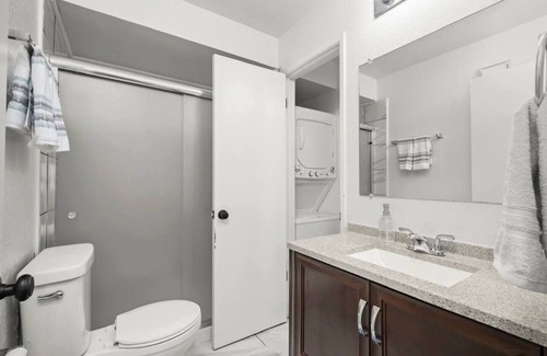 Northeast Reno Condominio | Newly Remodeled 1-Bedroom Condo