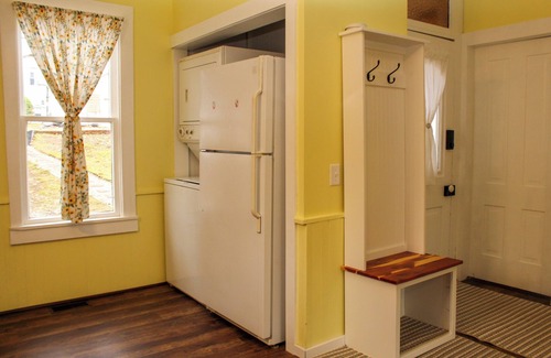 Butler Casa | Newly Remodeled 1900 Cottage