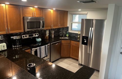 Lely Golf Estates Condominio | Newly Remodeled 2bed/2bath Condo in the desirable Lely neighborhood!