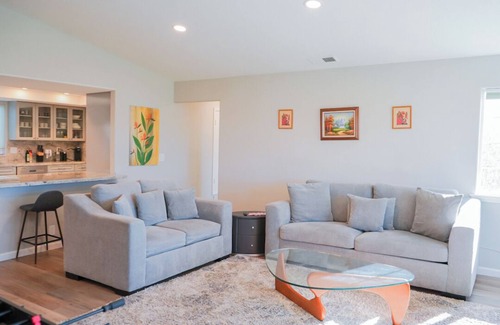 Paso Robles Casa | Newly remodeled 4-bedroom, 3-bathroom home with jacuzzi close to downtown Paso