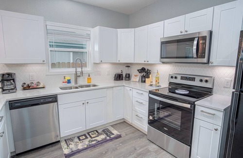 Near East Side Casa | Newly Remodeled 4BR 2BA Near Amazing Downtown