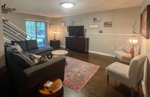Beaver Shores Casa | Newly Remodeled 5 bed 3 bath Lake House with lake view and access!