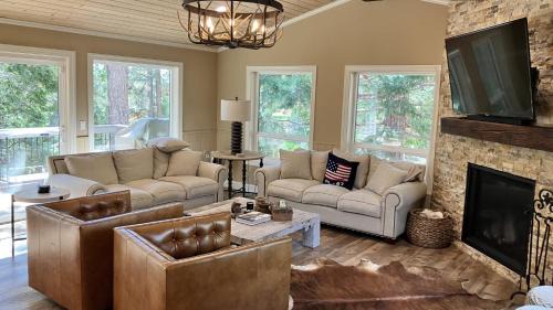 Round Hill Village Casa | Newly Remodeled 5 Bedroom Home With Hot Tub