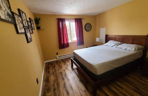 Tobyhanna Chalet De Esquí | Newly Remodeled 5 Bedroom Chalet in Prime Pocono