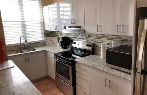 Loiza Apartamento | penthouse con vista al mar, recientemente remodelado con acceso a la playa