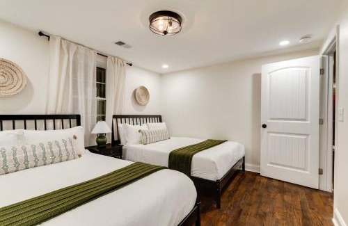 Greenwood Casa | Newly Remodeled! Beautiful 3bd home in East Nash!