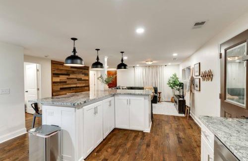 Greenwood Casa | Newly Remodeled! Beautiful 3bd home in East Nash!