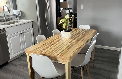 Ottawa Casa | Newly Remodeled Bungalow near Starved Rock