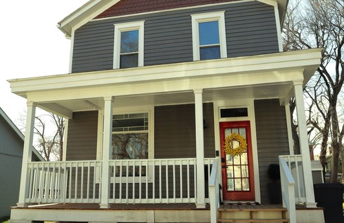 Leavenworth Casa | Newly Remodeled Classic Old Leavenworth Home in the heart of town