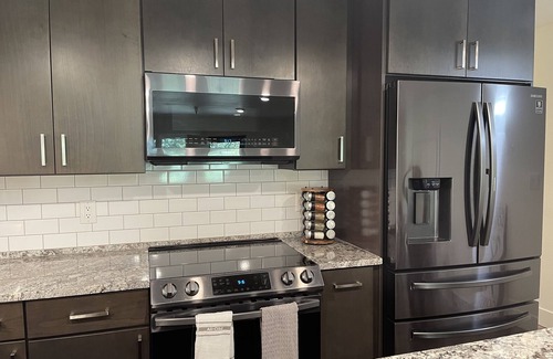 Alyeska Condominio | Newly remodeled Girdwood condo, steps from the ski slopes