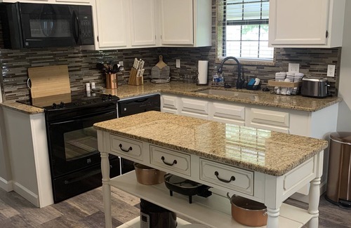 Leesburg Casa | Newly Remodeled Home across the road from Weiss Lake