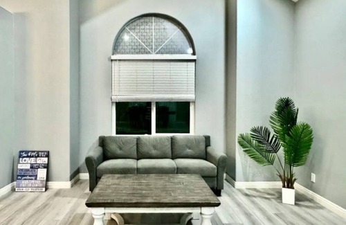 Oxnard Casa | Newly remodeled home in Oxnard